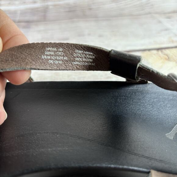 Olukai Upena Womens Size 10 Sandals Leather Strappy Toe Loop Adjustable Silver - Picture 10 of 11